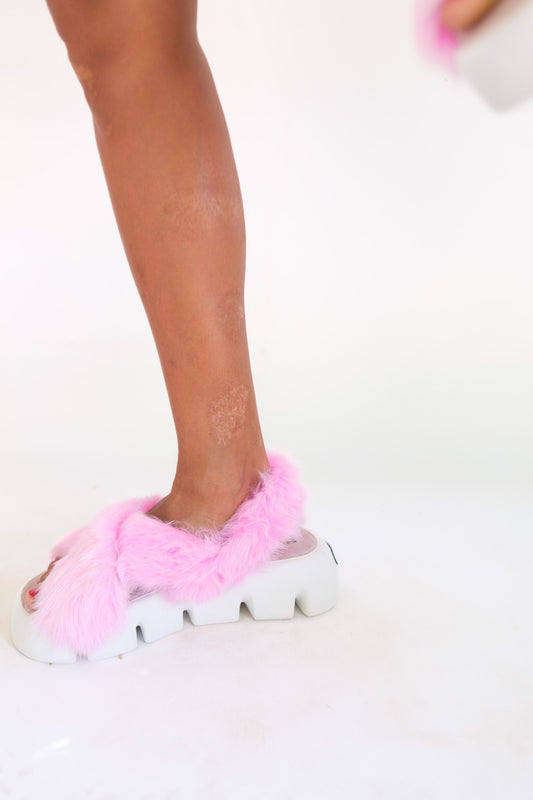 sandala fluffy pink