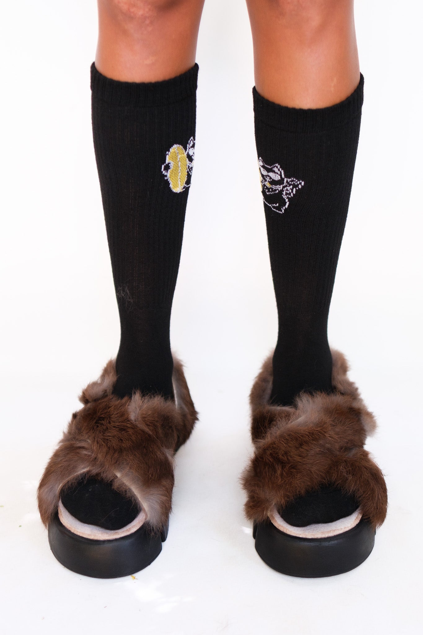 sandala fluffy brown