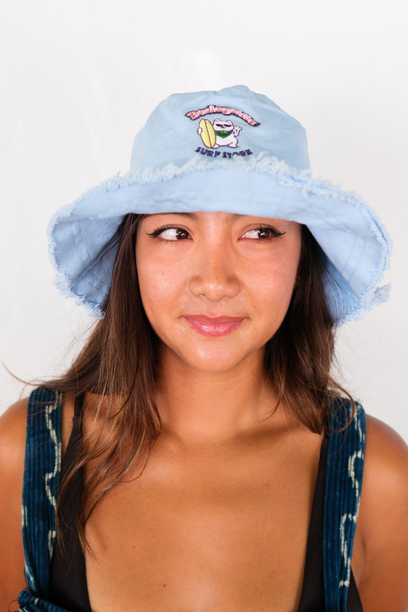bucket blue